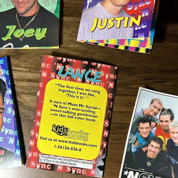NSYNC Boy’s Band Vintage Bundle of Memorabilia Fan Collectibles 90’s Music 23 PC - Picture 12 of 16
